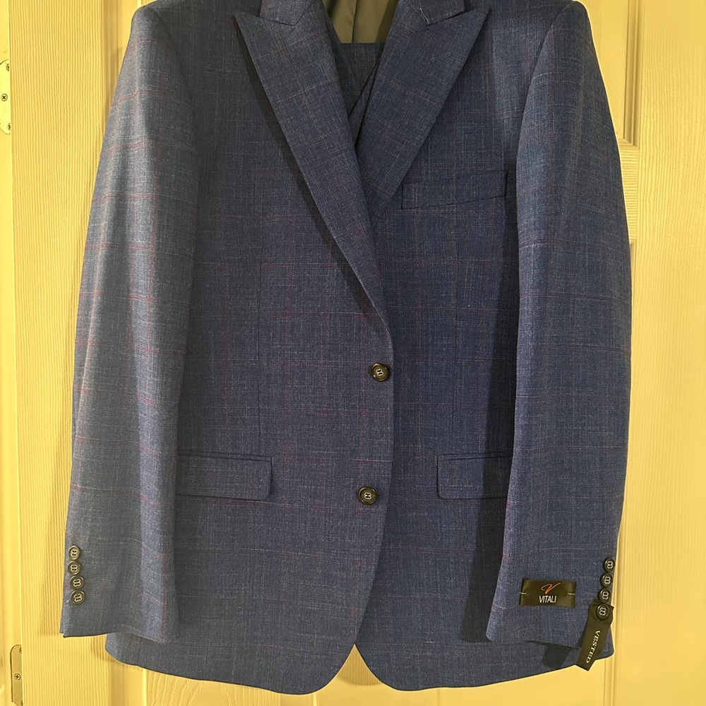 BRAND NEW Vitali Peak Lapel 3 piece suit